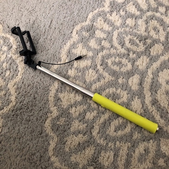 Green expandable self stick - Picture 1 of 2